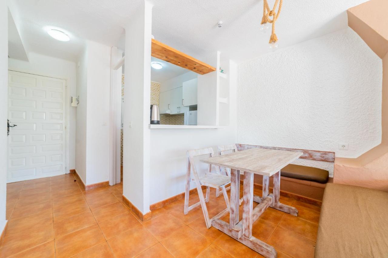 Atlas Apartments Ibiza Santa Eularia des Riu Exteriör bild