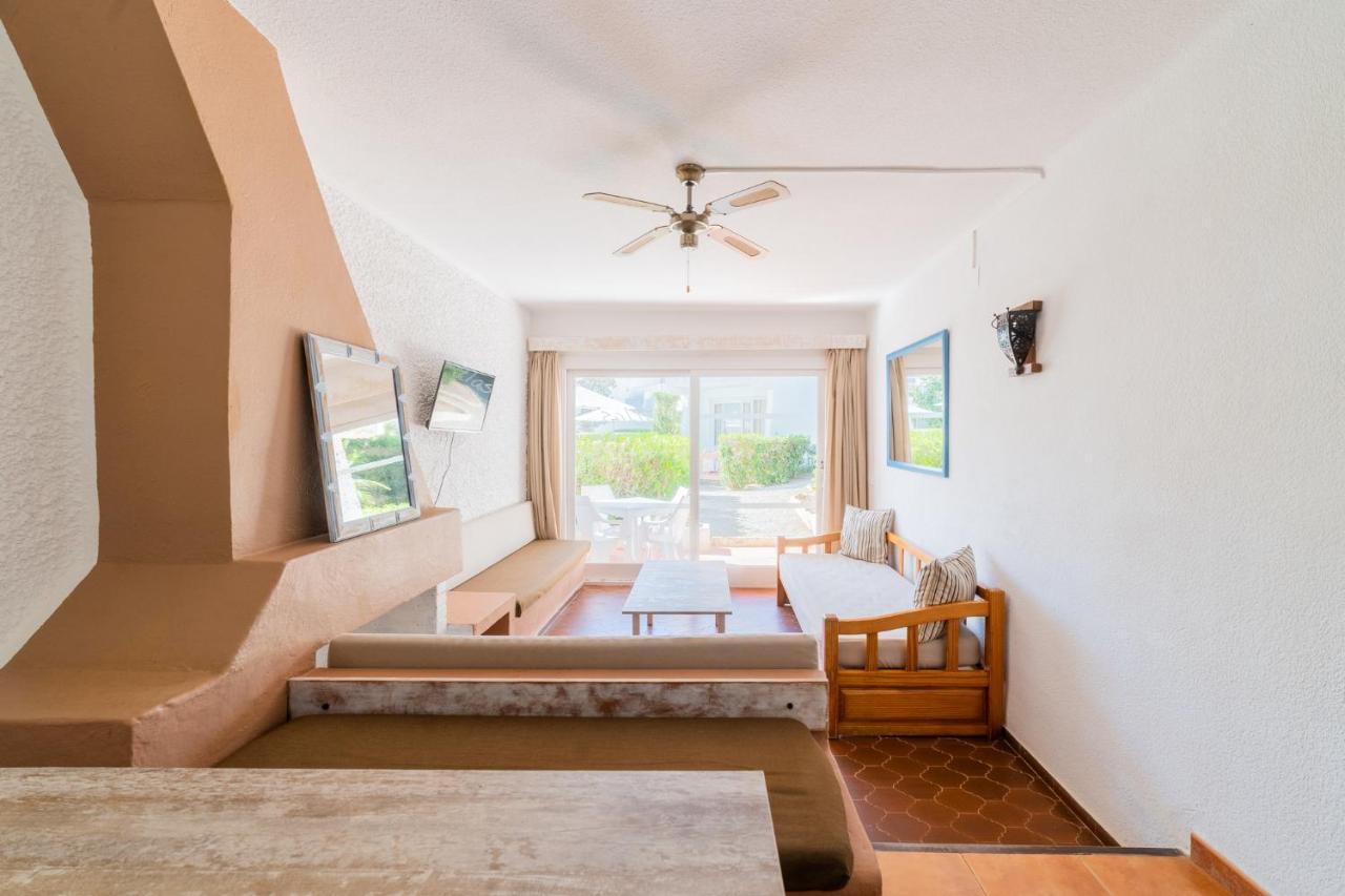 Atlas Apartments Ibiza Santa Eularia des Riu Exteriör bild