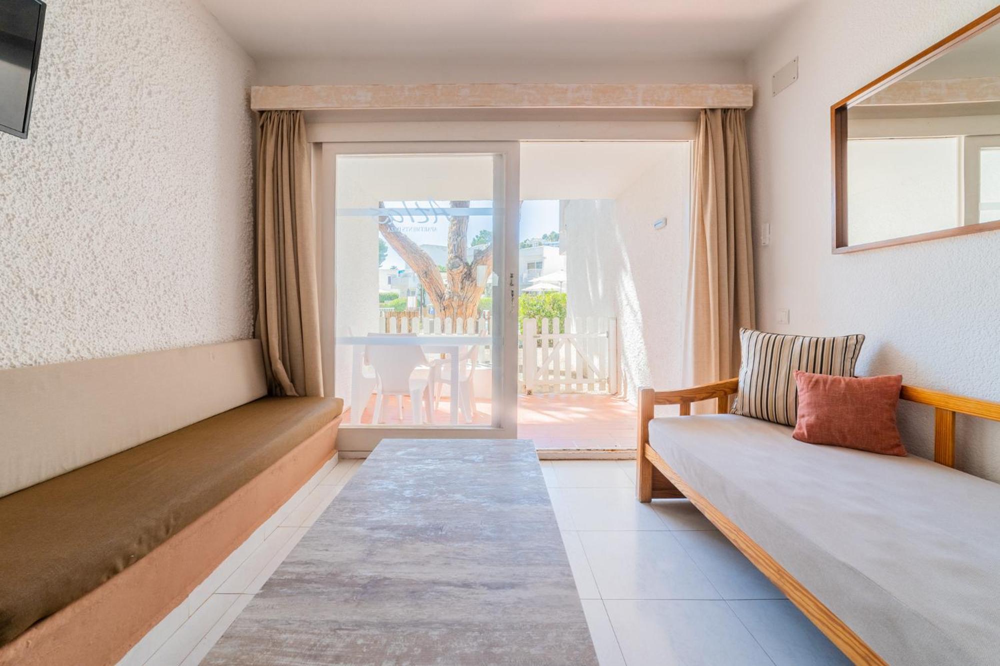 Atlas Apartments Ibiza Santa Eularia des Riu Exteriör bild