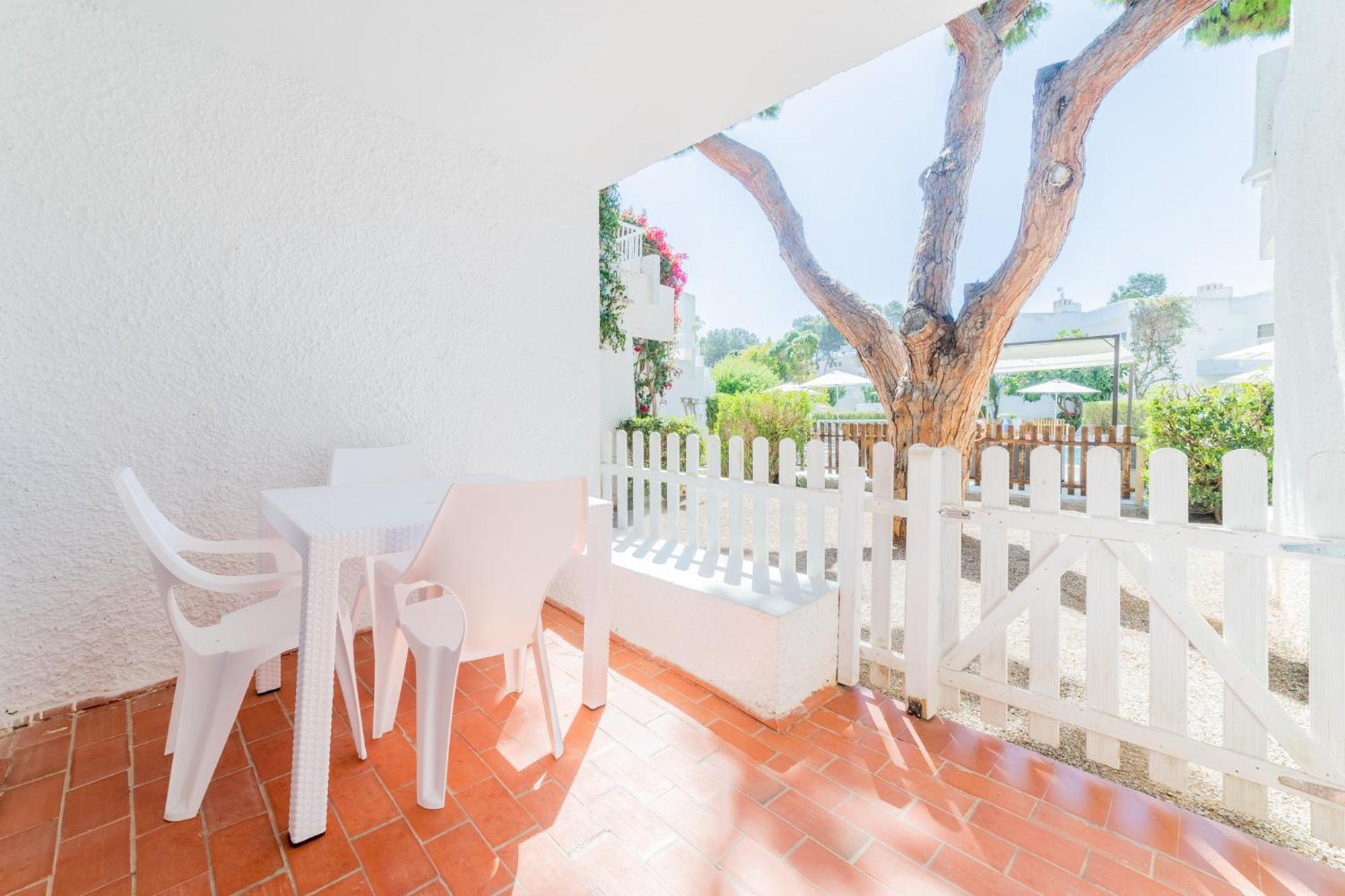 Atlas Apartments Ibiza Santa Eularia des Riu Exteriör bild