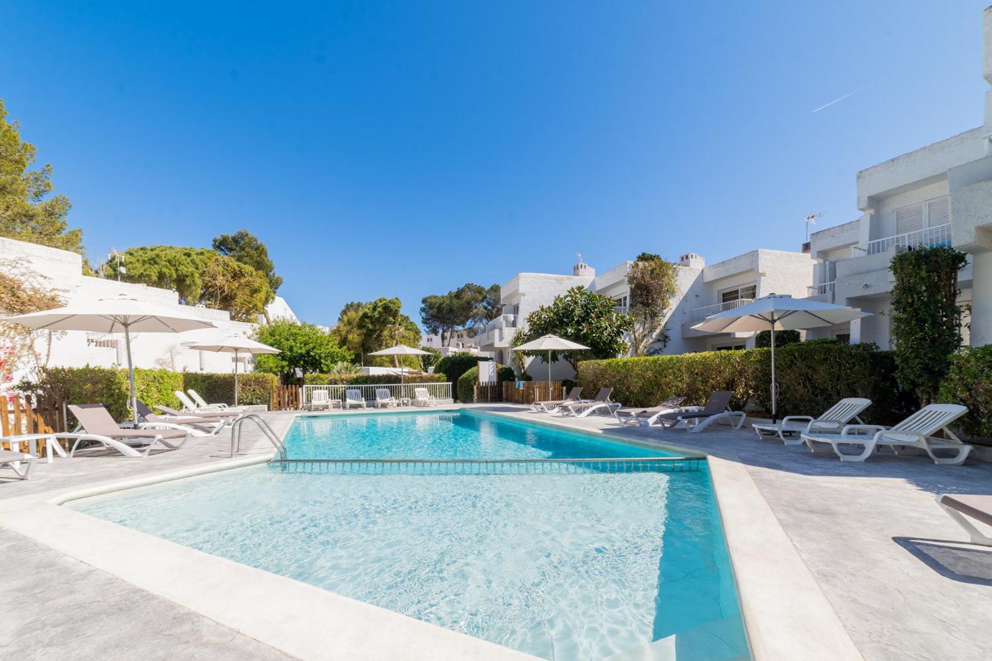 Atlas Apartments Ibiza Santa Eularia des Riu Exteriör bild